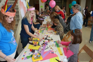 Art Attack 09 kids3.JPG